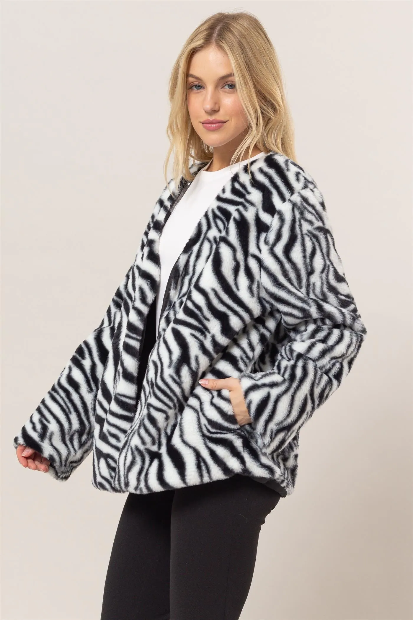 HF25C054-Animal Pattern Faux Fur Jacket