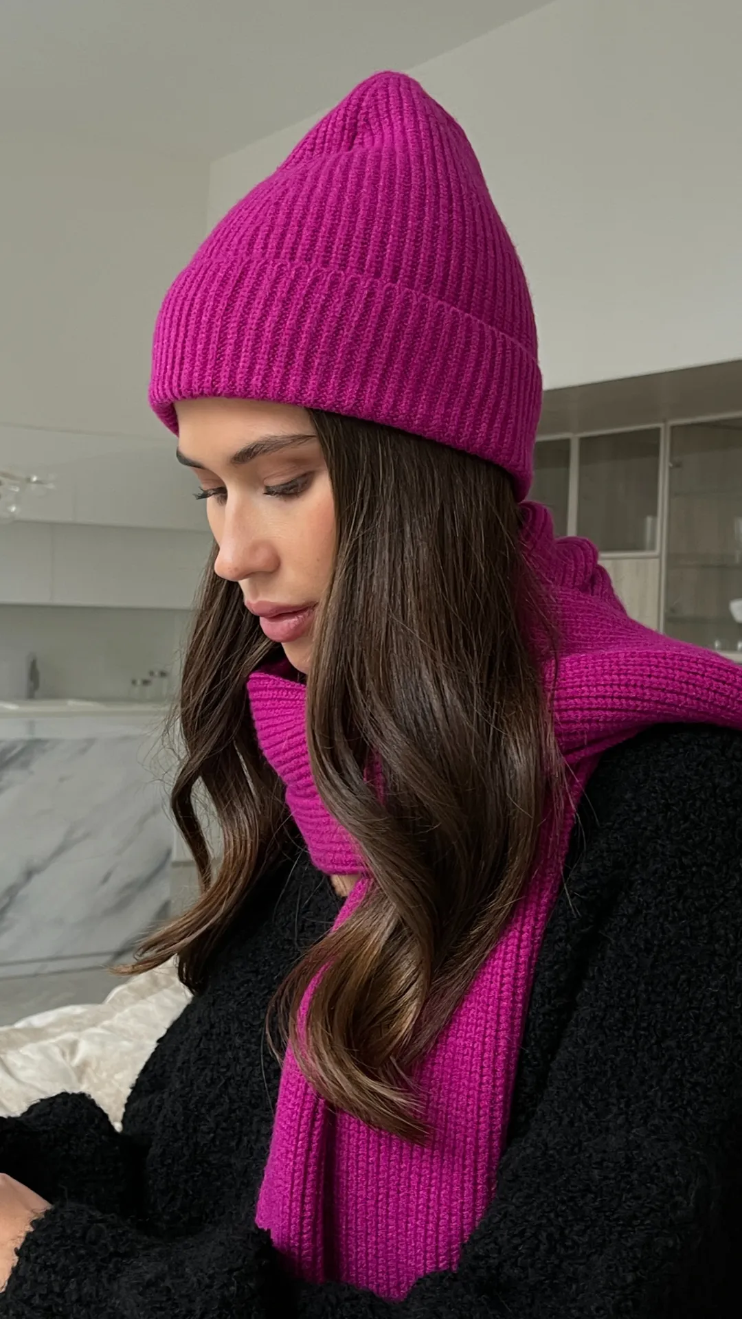 JANA KNITTED RIBBED HAT - FUCHSIA