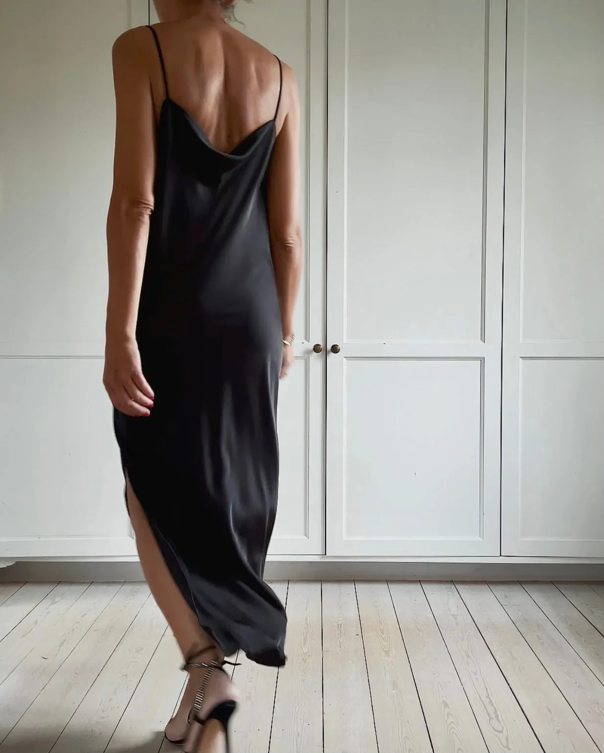 SLIP DRESS - BLACK