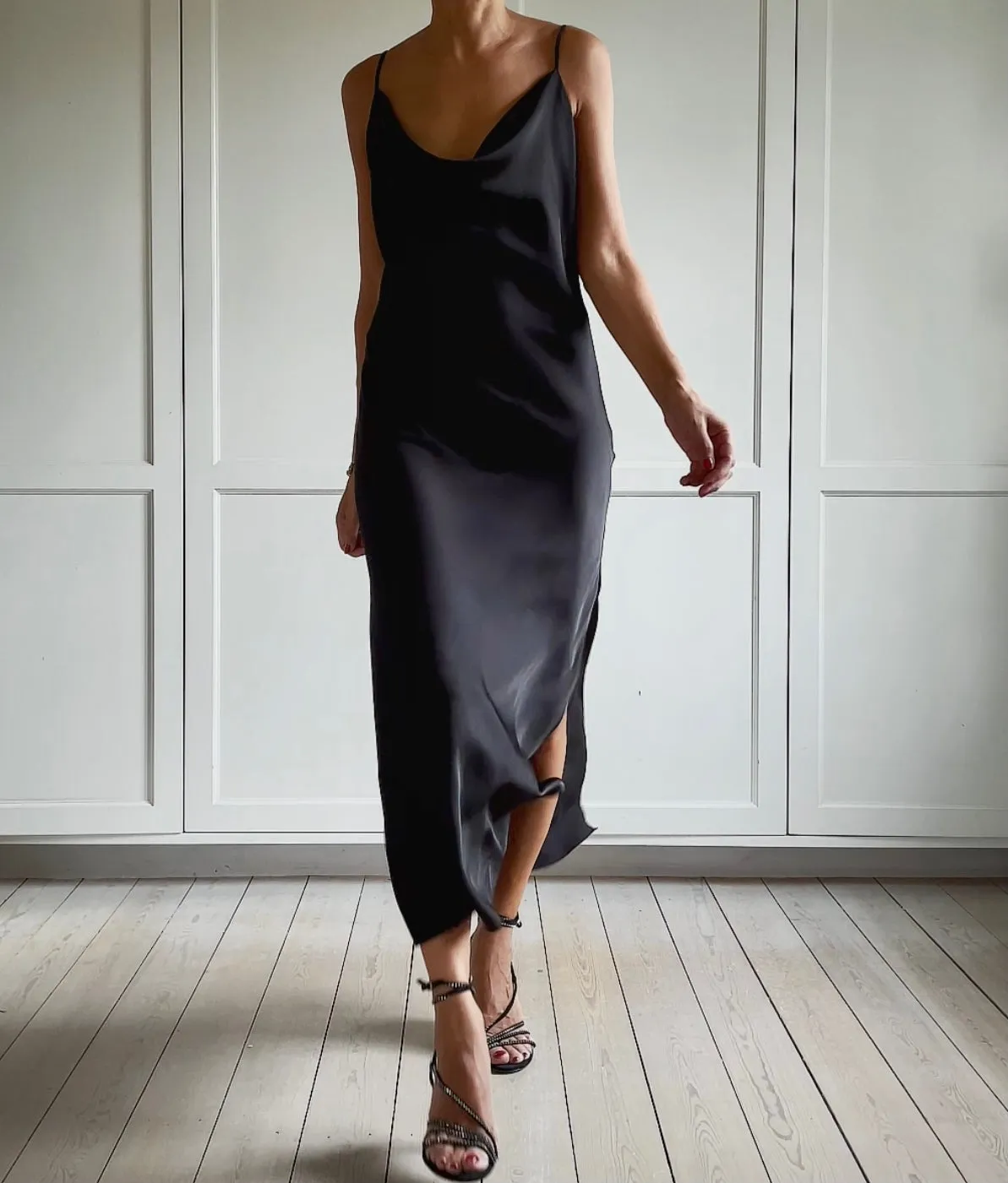 SLIP DRESS - BLACK